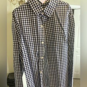 White and blue vineyard vines buttons down